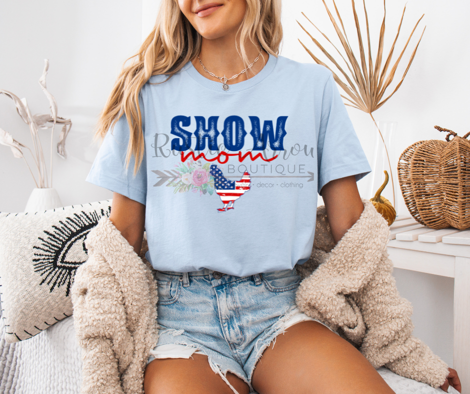 Show Mom Chicken American Flag