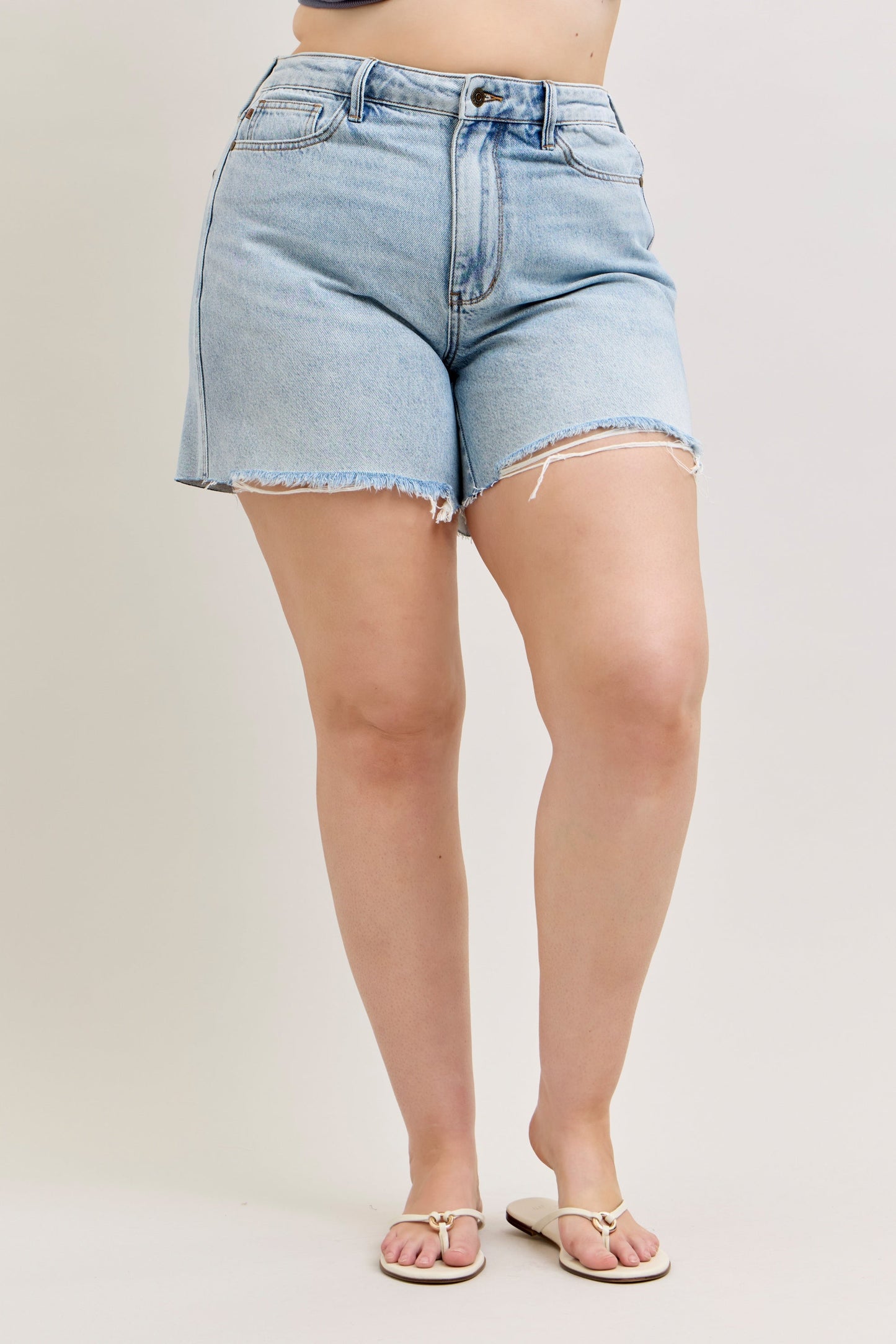 Evelyn Mid Rise Rigid Magic Dad Shorts