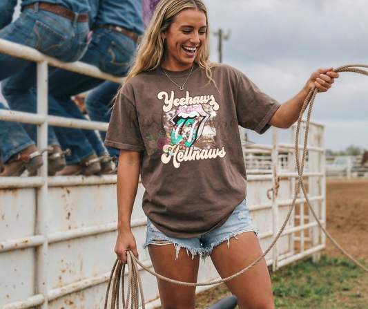 Yeehaws Hellnaws with Lips